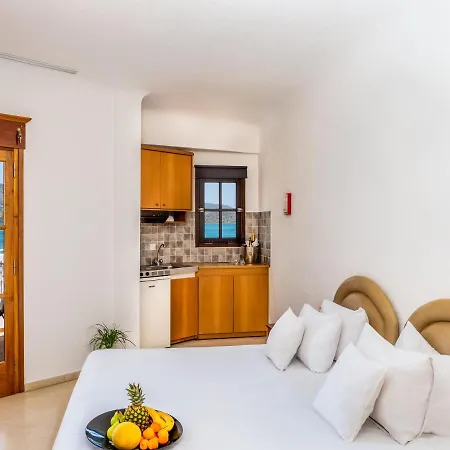 Alikes & Aparthotel 4*