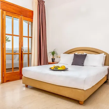 Aparthotel Alikes & Elounda