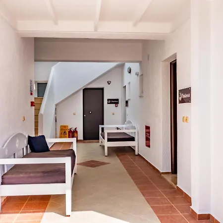 Alikes & Aparthotel 4*